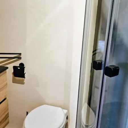 Guest house D'hotes A 800m De Pairi Daiza Et Proche Du Shape-otan *