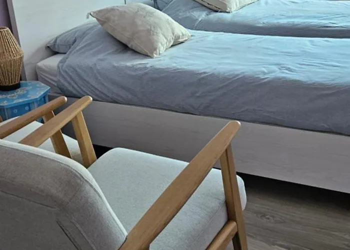 D'hôtes à 5min De Pairi Daiza Et Proche Du Shape-otan 3* Lens